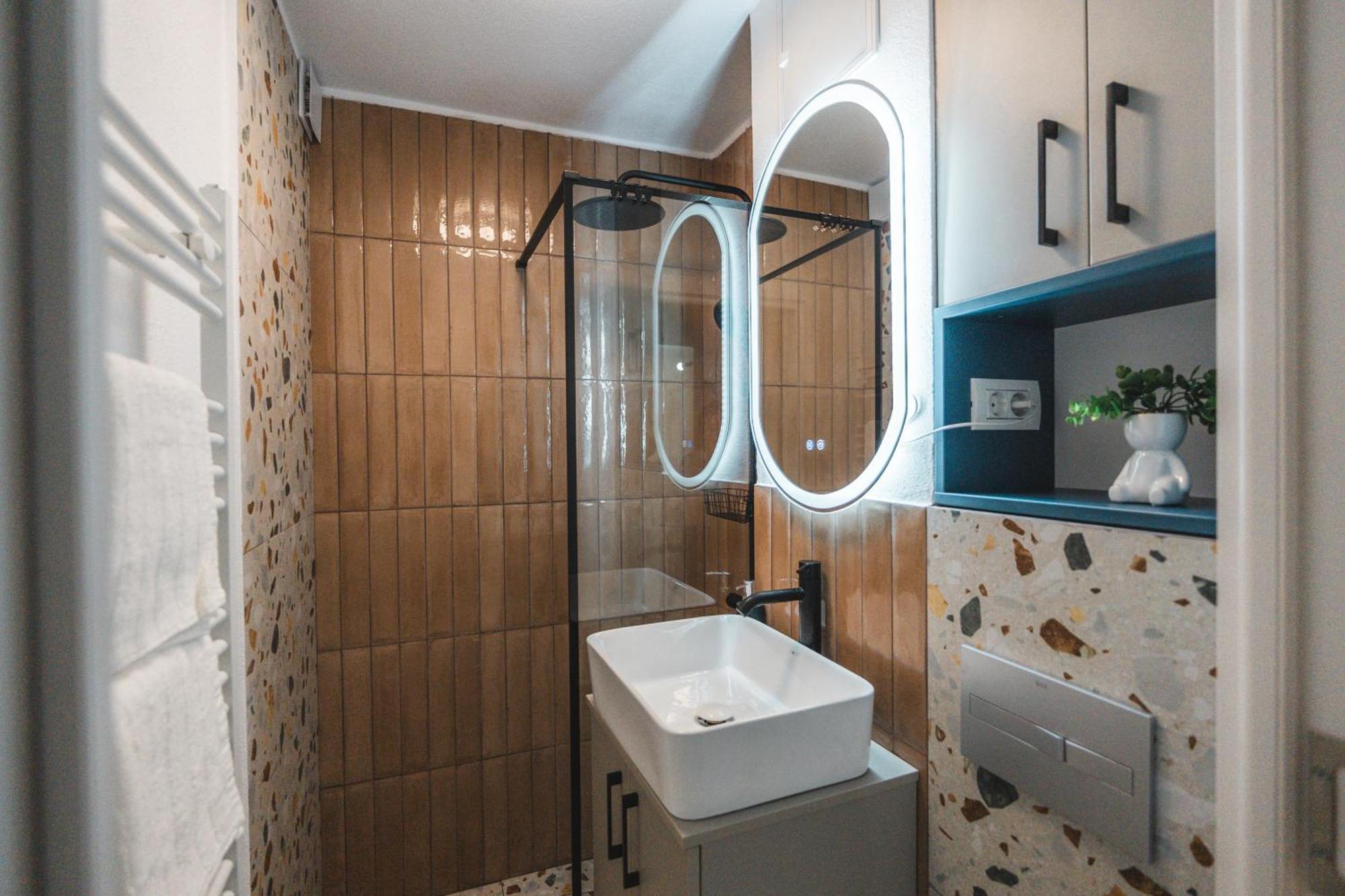 Apartament Iulia Si Alex Curtea De Arges Exterior photo